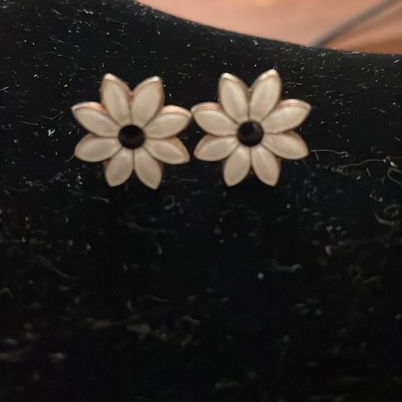 Vintage guilloche enamel daisy earrings - Picture 2 of 3